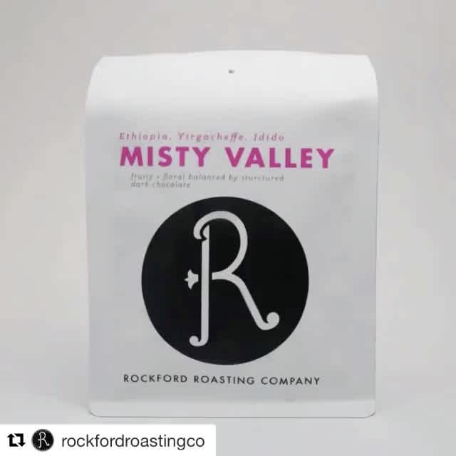 Existing at the intersection of passion + purpose and bringing great #specialtycoffee to a great city @rockfordroastingco #coffeepackaging #customcoffeebags #coffeepackagingprinting 🎥: @rockfordroastingco