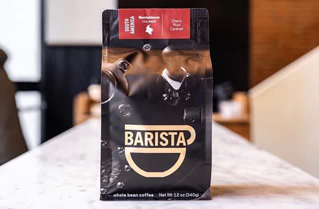 Fine Coffee Purveyors @baristapdx #baristapdx #specialtycoffeeroaster #coffeepackaging #customcoffeebags 📷: @baristapdx