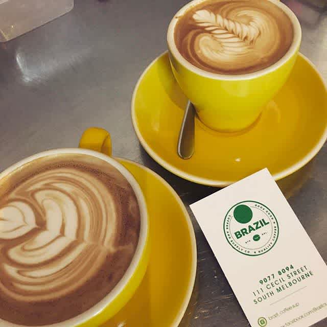 Flat White and Magic prepared by Mali @brazil_coffee.sup in #southmelbourne Looking forward to #mice2017! #booth207 #elevateyourbrand #melbournecoffee #custompackaging #coffeepackagingprinting