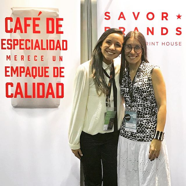 Amazing catching up with our dearest friend and esteemed neuroscientist Fabiana Carvalho @thecoffeesensorium #womenincoffee #coffeecommunity #specialtycoffee #cafesdobrasil #semanainternacionaldocafe #conectadospelocafe #brazilcoffee