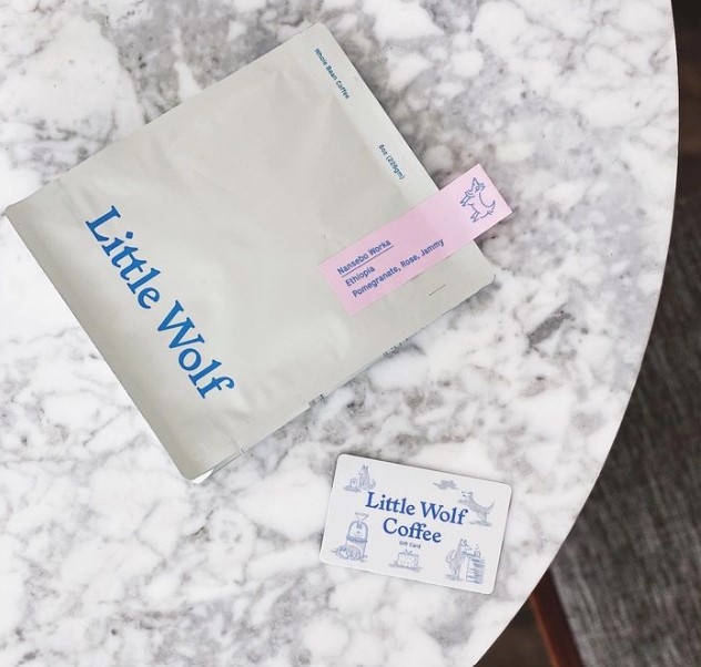 Ipswich, Massachusetts Coffee Shop's Trendy and Timeless Coffee Bag Design thumbnail