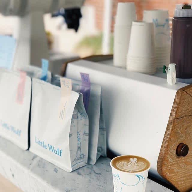 Congrats @lilwolfcoffee on your 1 year anniversary! 🎉 💙We're a fan of your tasty #specialtycoffee and beautiful #coffeepackaging, and wish you many more years of continued success! #coffeeandcompanions #greatbrandsgreatpackage #customcoffeebags #coffeepa