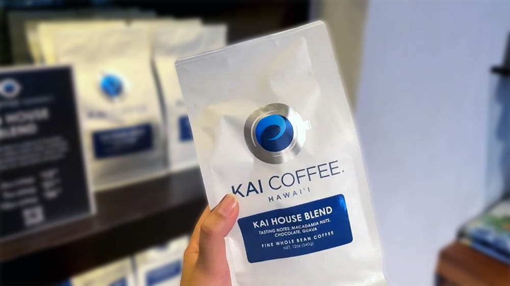 Dentro del éxito del café Kai Coffee Hawaii en Waikiki | Sabor de verano thumbnail