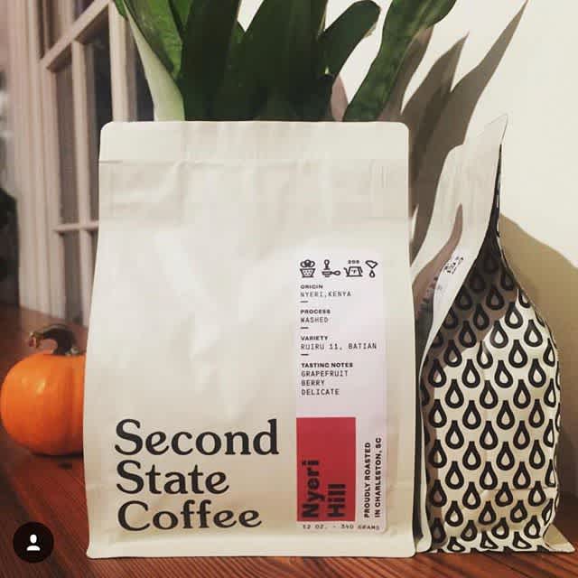 Proudly sourcing, roasting and crafting #specialtycoffees in #CharlestonSC @secondstatecoffee #qualityinsideout #coffeepackaging #customcoffeebags 📷: @secondstatecoffee