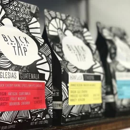 Proudly sourcing, roasting and crafting #specialtycoffee in #CharlestonSC @blacktapcoffee #southernhospitality #coffeepackaging 📷: @dellzonthemacon