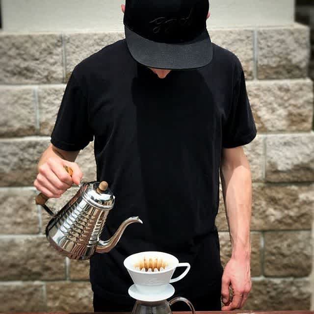 Best of luck to Dylan of @onyxcoffeelab and all of the talented #WorldBrewersCup competitors in Budapest this week! #WorldofCoffee #WBrC2017 #specialtycoffee #coffeepackaging #customcoffeebags #coffeepackagingprinting 📷: @pouraxial