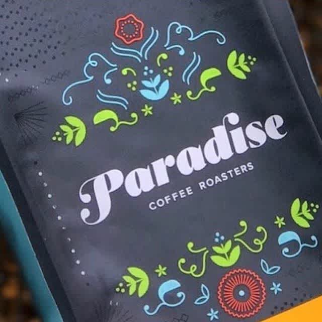 @paradiseroasters Coffee lovers sharing a taste of Paradise from exceptional farmers around the globe 🌎 #paradiseroasters #specialtycoffeeroaster #coffeepackaging #customcoffeebags 📷: @paradiseroasters