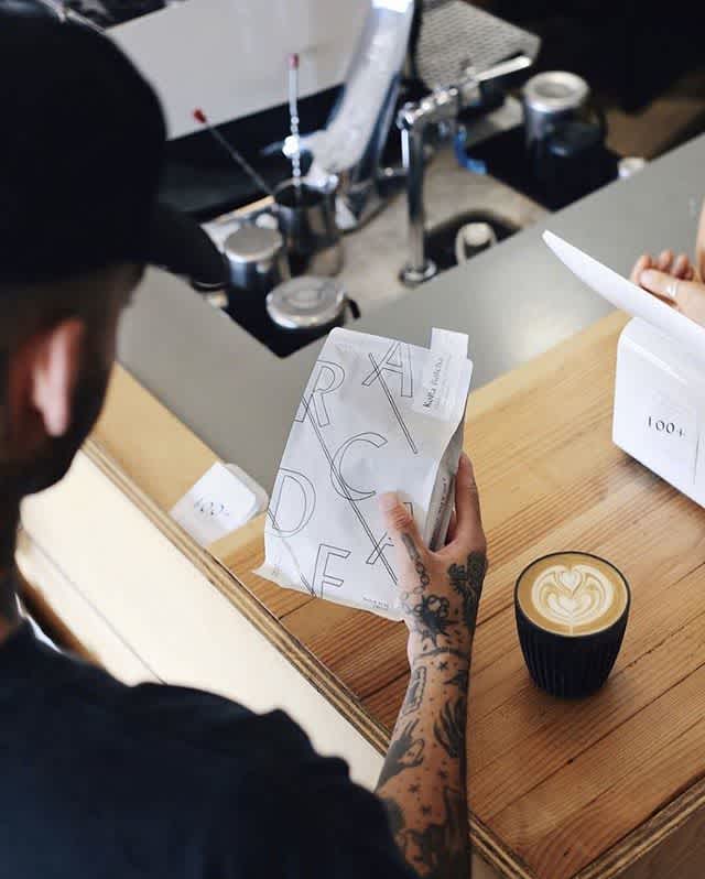 Create shared moments with @arcaderoasters ⠀#arcaderoasters #specialtycoffeeroaster #coffeepackaging #customcoffeebags⠀📷: @arcaderoasters