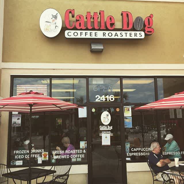 It says a lot about a roaster when the coffee they serve coffee of the day is exceptional! James @cattledogcoffeeroasters provides a welcoming cup #greatcoffee #hernandofl #floridacoffee #savorbrands