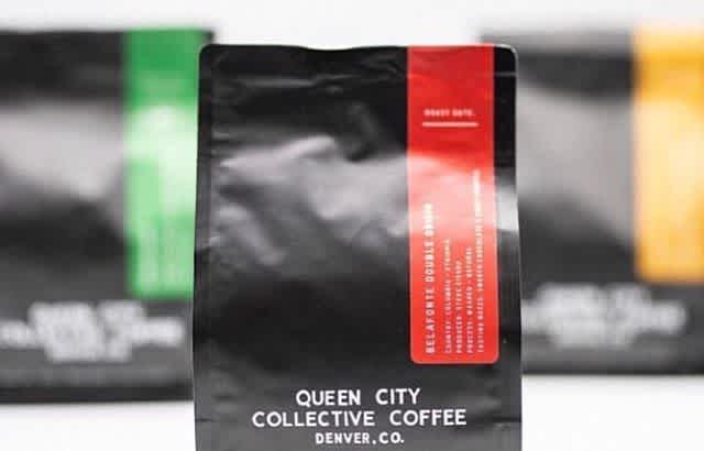 Origin-inspired, #Denver roasted @queencitycoffee #specialtycoffeeroaster #collectivecoffee #coffeepackaging #customcoffeebags 📷: @queencitycoffee, @oigaperoque