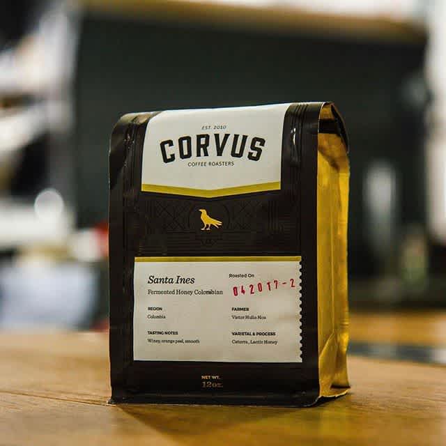 Quality #coffee from quality people @corvuscoffee #qualityinsideout #greatbrandsgreatpackage #coffeepackaging #customcoffeebags #coffeepackagingprinting 📷: @corvuscoffee