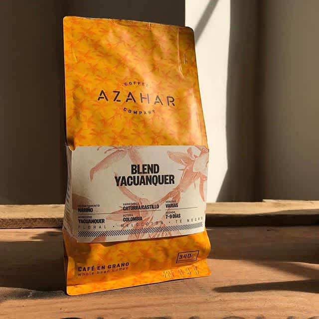 #FreshRoasted and #FarmFresh @azaharcoffee, delivering outstanding #singleorigin #coffee from #Colombia's best farmers #greatbrandsgreatpackage #coffeepackaging #customcoffeebags #coffeepackagingprinting 📷: @azaharcoffee