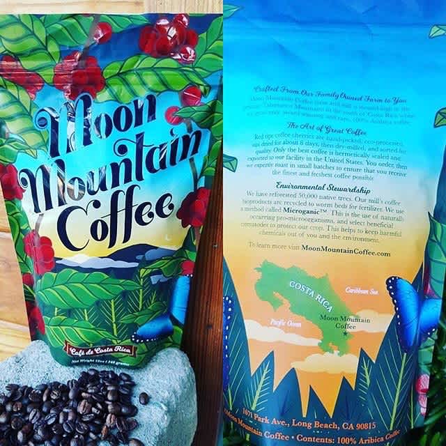 Carefully crafted from their family-owned farm in #CostaRica to you @moonmountaincoffee #qualityinsideout #microganic #specialtycoffee #coffeepackaging #customcoffeebags #coffeepackagingprinting 📷: @moonmountaincoffee Design: @brigette_lopez_design