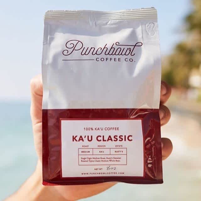 Single origin #specialtycoffee from the Ka'u district @punchbowlcoffee #qualityinsideout #coffeepackaging #customcoffeebags #coffeepackagingprinting 📷: @punchbowlcoffee