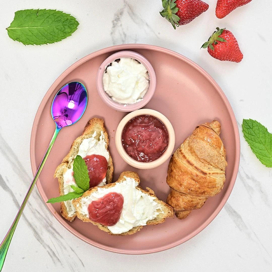 Croissant z serkiem waniliowym i musem owocowym