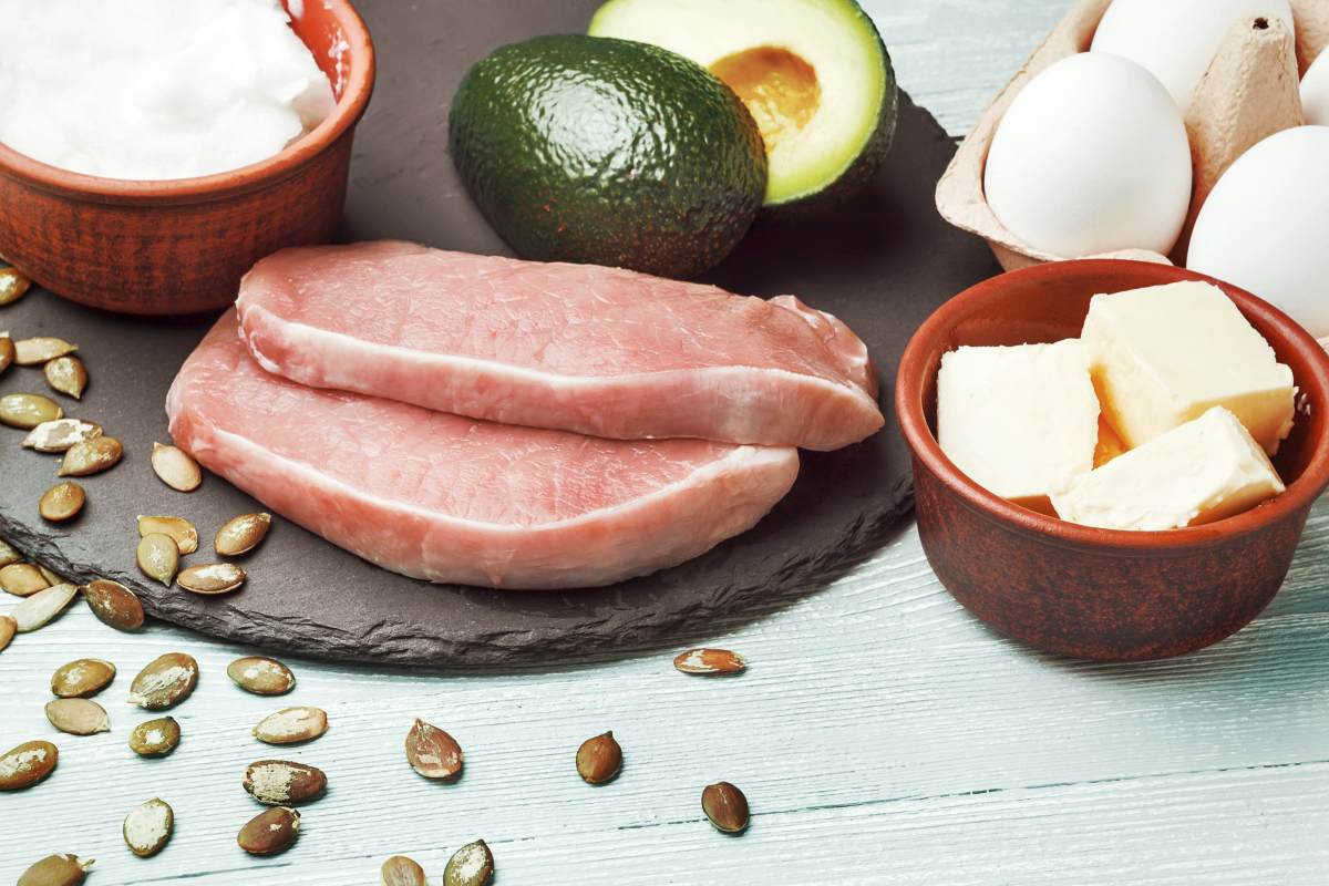 Dieta keto a dna moczanowa – jak łączyć te dwa podejścia?