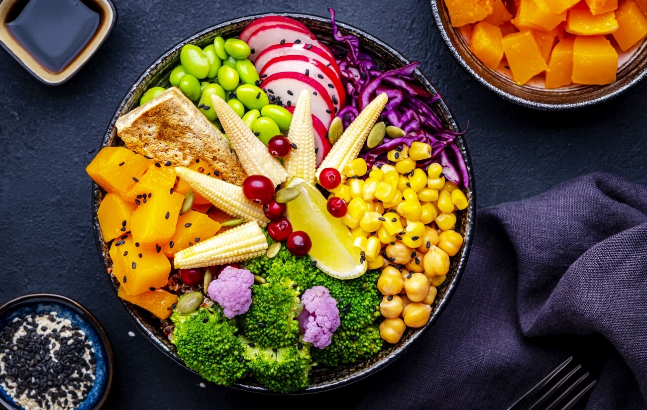 Dieta wegańska: jadłospis i przepisy bogate w białko roślinne