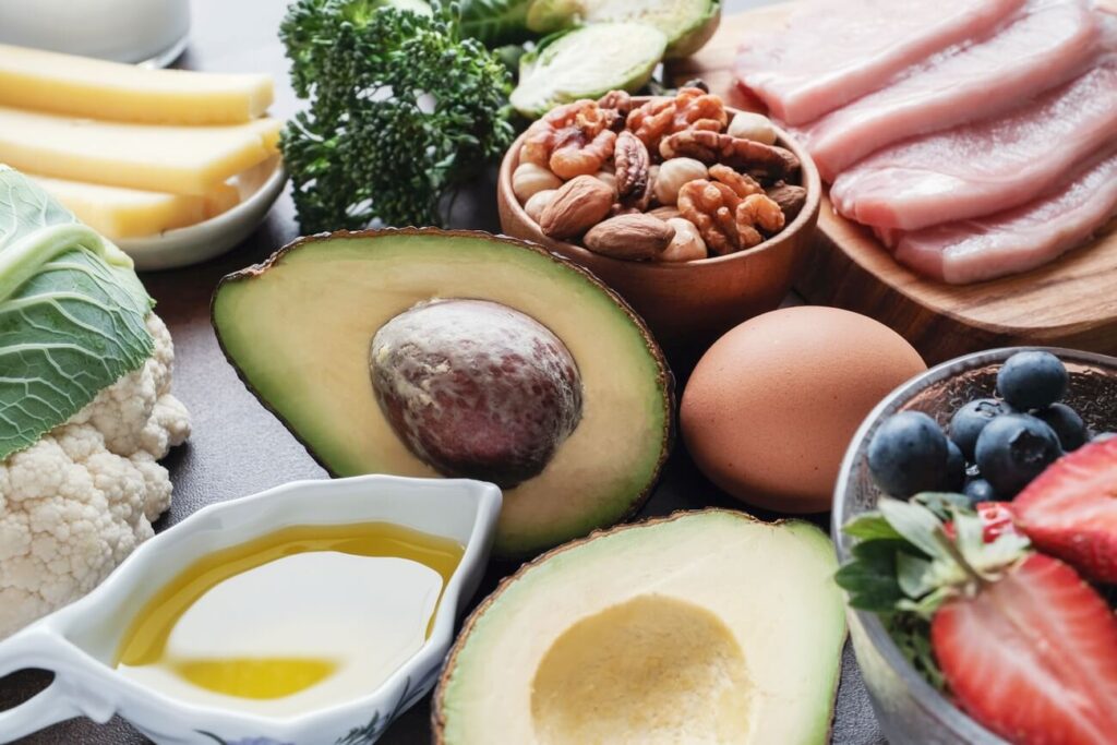 Dieta Kwaśniewskiego a keto różnice i założenia