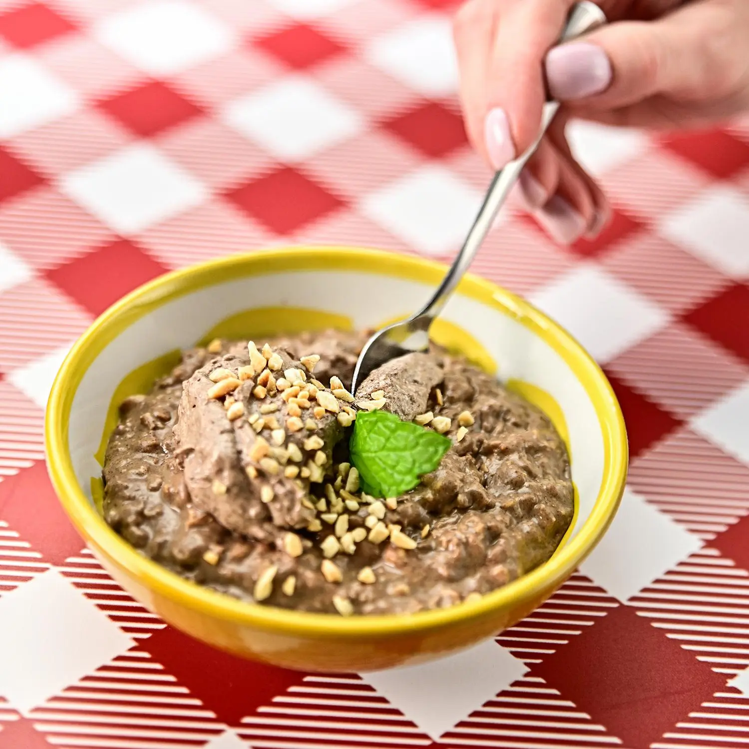 Kakaowa owsianka z orzechami