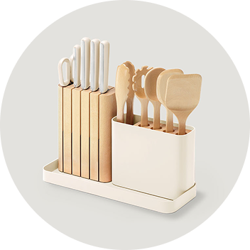 Knife and Utensil Set - Cream - Ecomm Gray Circle - Desktop.png