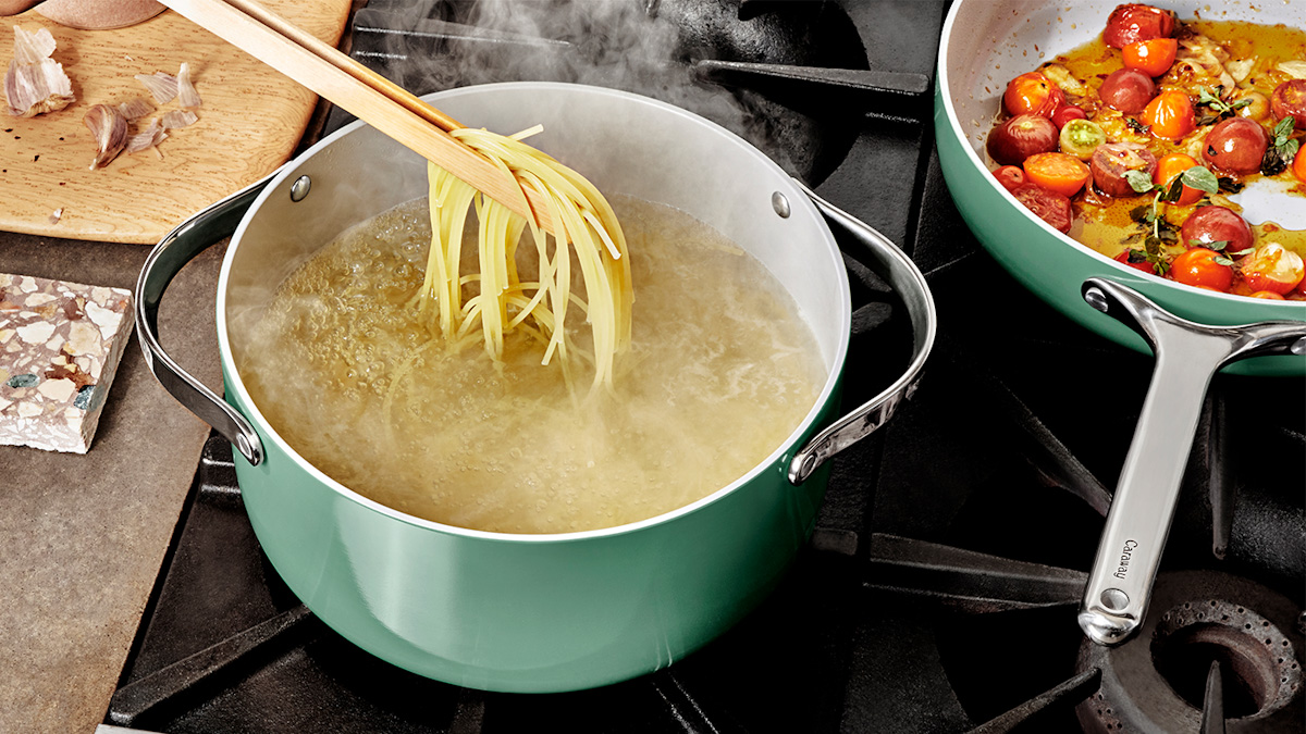 Stock Pot - Cream - Spaghetti in Water Presentation