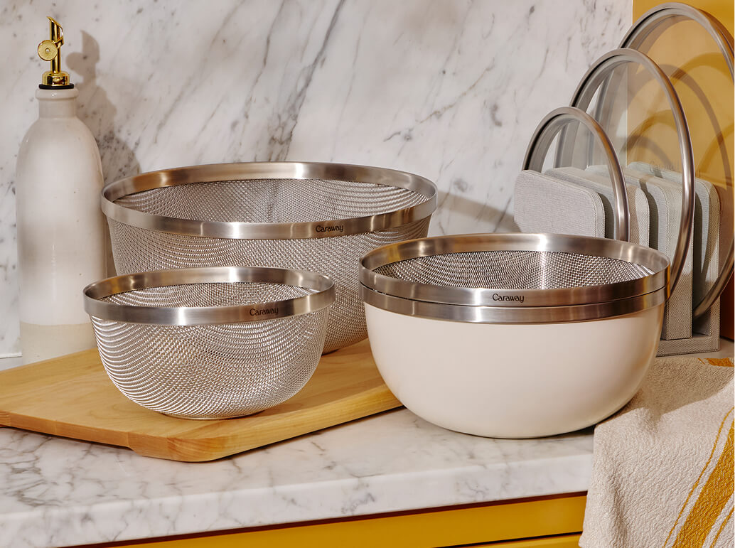 Mixing Bowl & Strainer Set in Cream