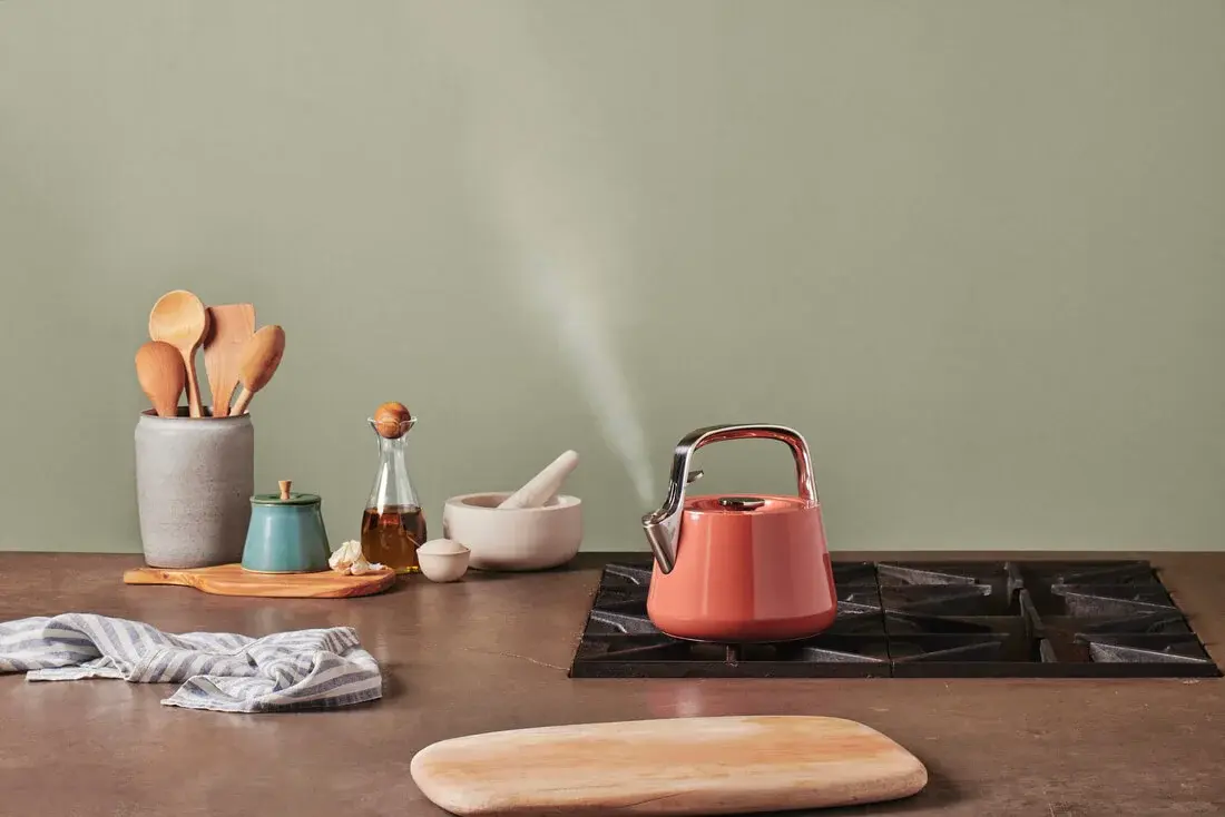 The Perfect Stovetop Tea Kettle: Comparing Stainless Steel, Copper, and Cast Iron