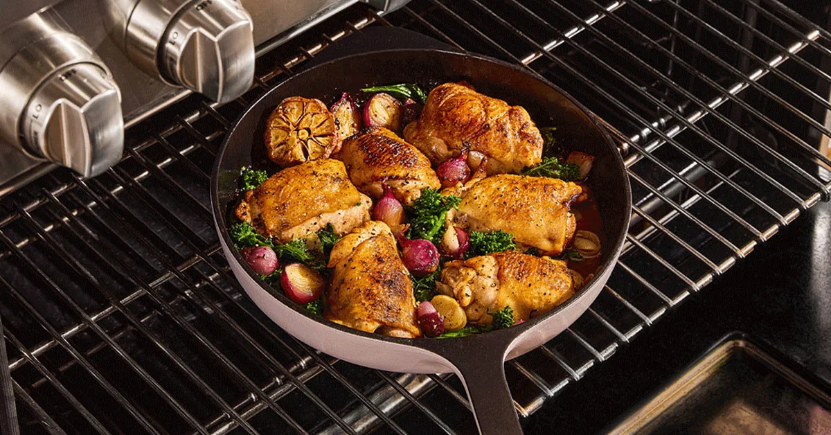 Enameled Cast Iron Large Skillet - Cream - Presentation