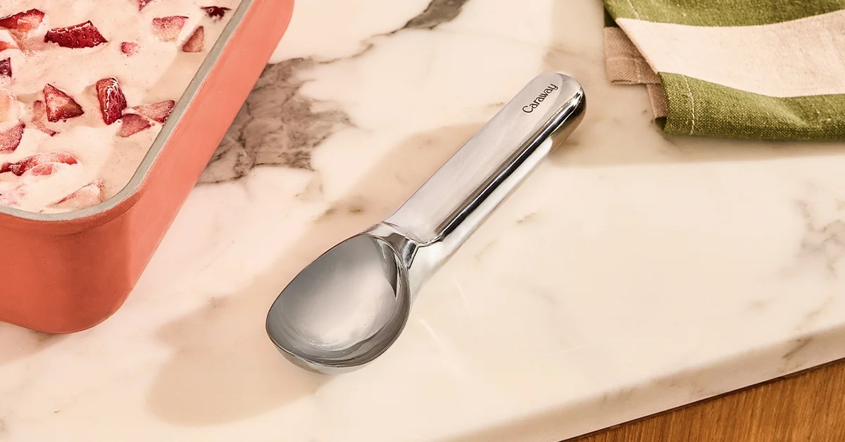 Ice Cream Scoop - Stainless Steel - Presentation