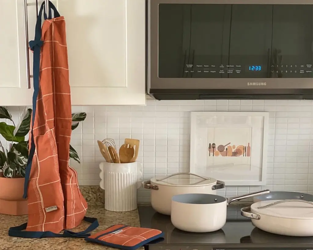Ceramic Cookware - Cream- Apron - Perracotta