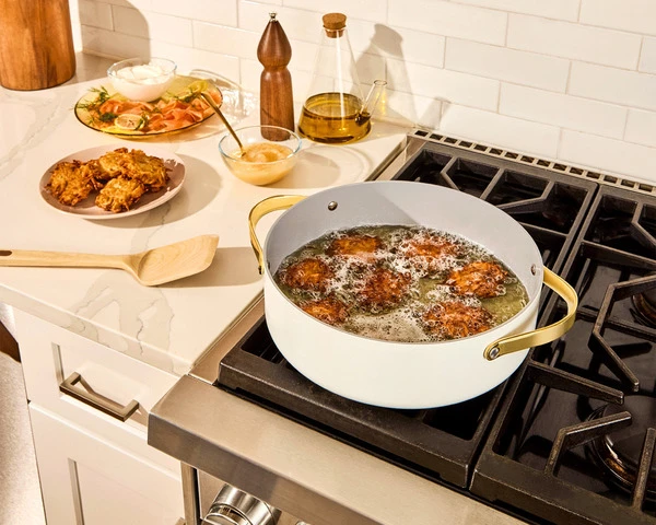 What Is a Rondeau Pan 6 Uses and Benefits - Frying in Rondeau