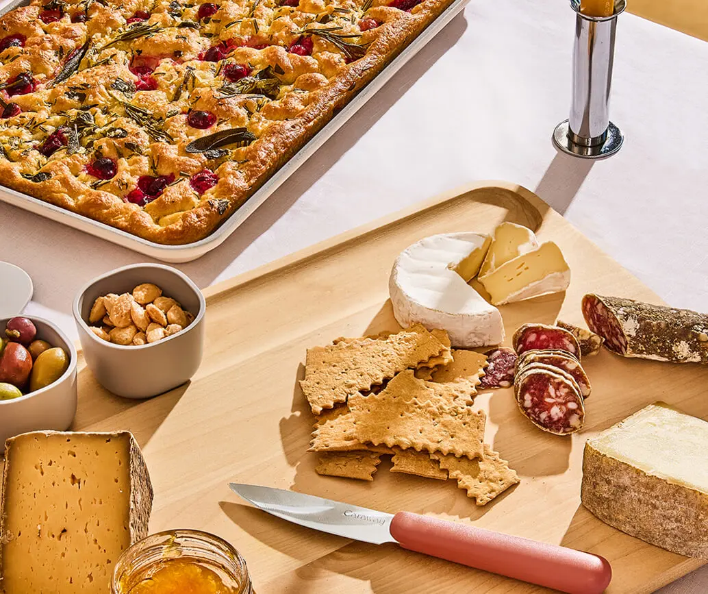 https://images.ctfassets.net/vitsw3itv0qj/3PgHNABhmqmYpy1oUHlres/6b26f273fd2960ba8a3c6d45fad31d28/Detox_Dinner_Table_-_Split_Accordion_-_1._Prep_Thoughtfully_-_Desktop.jpg