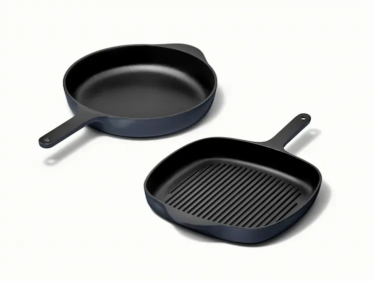 https://images.ctfassets.net/vitsw3itv0qj/3TyAXWNQrtMVFPouHEx4r2/fbdb6c6ed3f8bc802740800fe46cd4a0/Enameled_Cast_Iron_Skillet___Grill_Pan_Duo_-_Midnight_Blue_-_Hero.jpg?q=75
