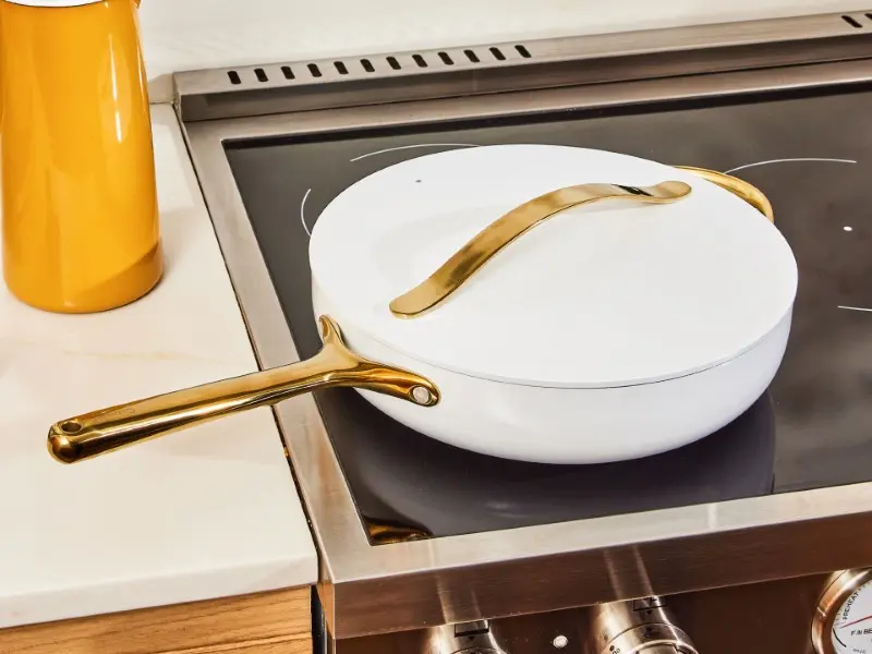 Saute Pan - White - Lifestyle