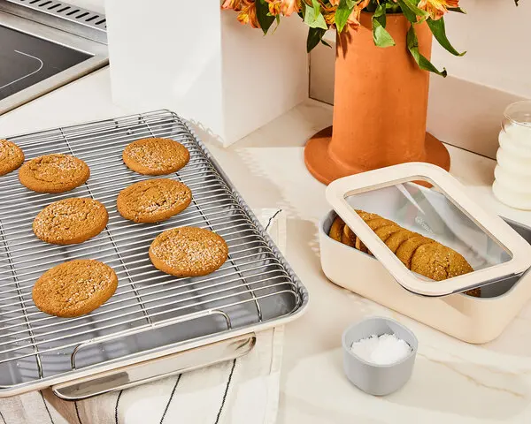 Large Baking Sheet - Cream - Lifestyle