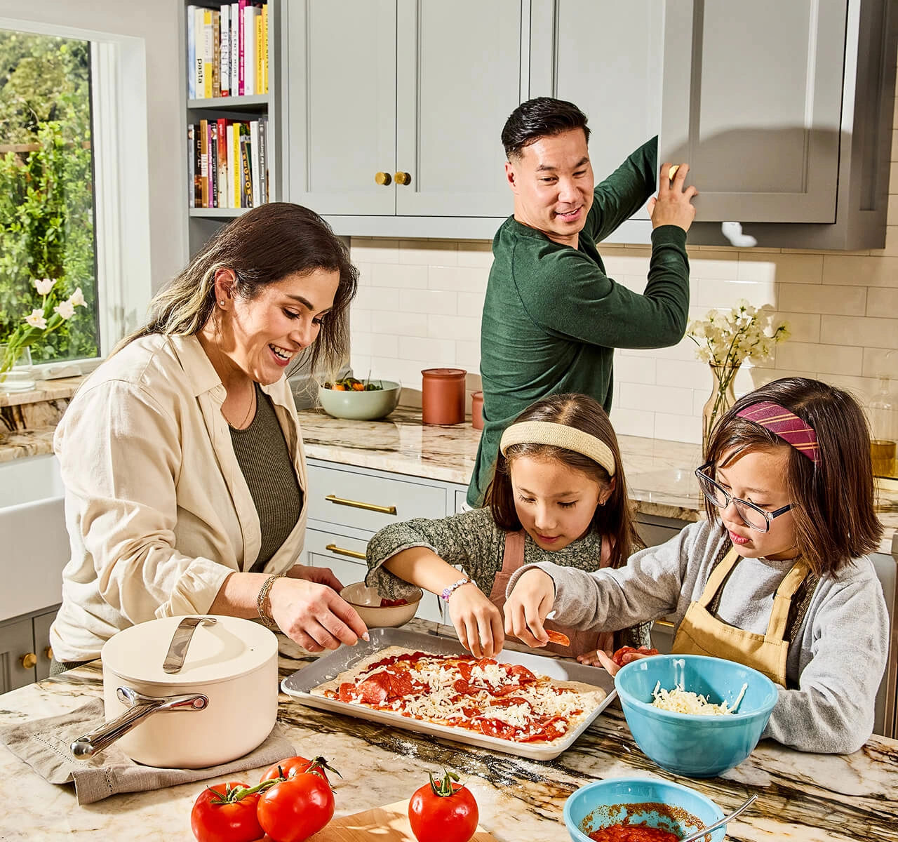 Kitchenware - Cream - Family Lifestyle - Desktop