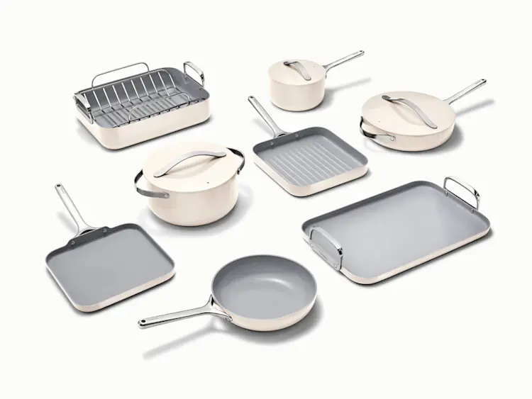 https://images.ctfassets.net/vitsw3itv0qj/4iYoXH8OGeb0mvsCKPfgEJ/de0f3975a754cdf2225c71b3c23ac637/Ceramic-Coated_Cookware_Bundle_-_Cream_-_Hero.jpg?q=75