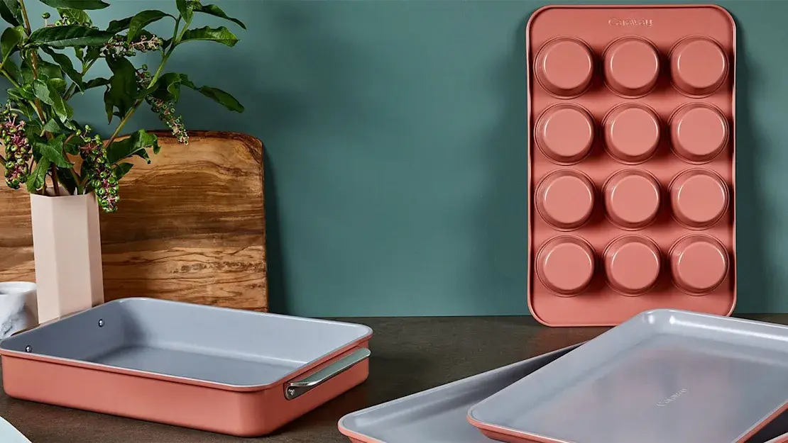 How To Prepare a Cake Pan: 3 Easy Steps
