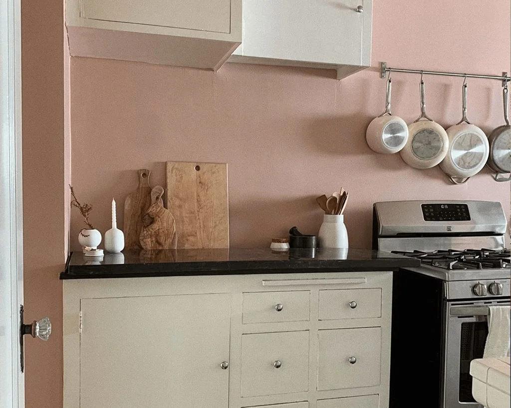 Ceramic Cookware - hanging - Countertop with pink wall