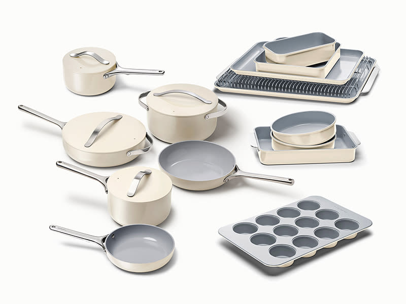 https://images.ctfassets.net/vitsw3itv0qj/5EvWM1WRXL5Mp6PSNMKl5u/f62df1c9583a3f4d34250cedb29797d9/Ceramic_Deluxe_Cook_Bake_Set_Cream_Hero.jpg?q=75