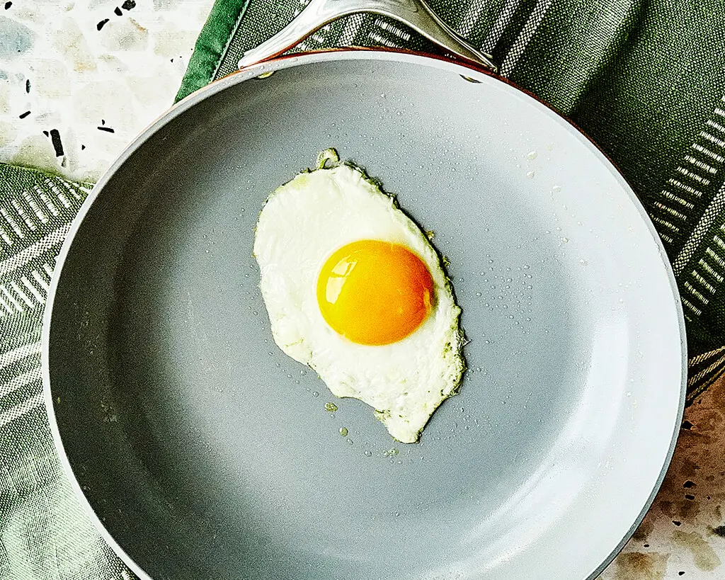 Ceramic Fry pan - with Sunny sideup top view