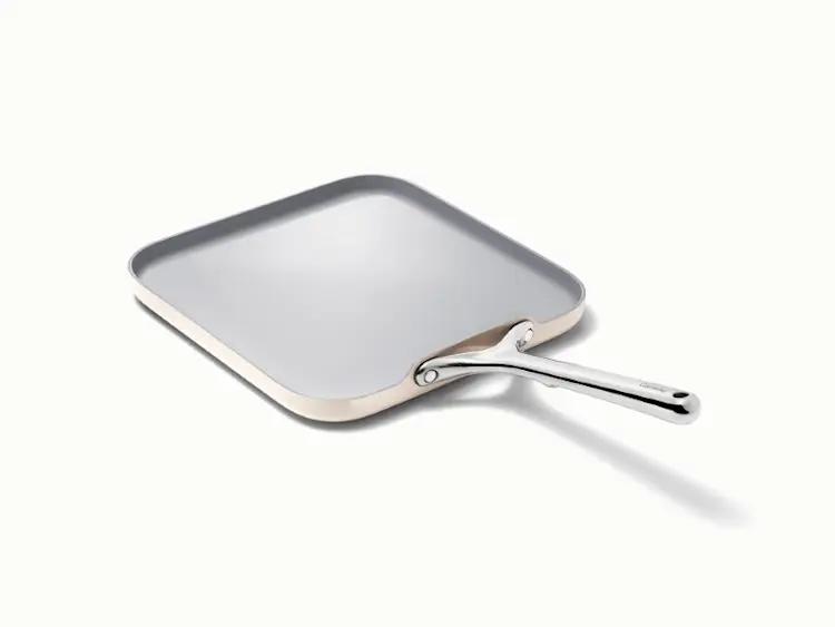 https://images.ctfassets.net/vitsw3itv0qj/5V39JSJunJBqKAEha2RFfH/366dee400f8a8b25567db5601c875a95/Square_Griddle_Pan_-_Cream_-_Hero.jpg?q=75