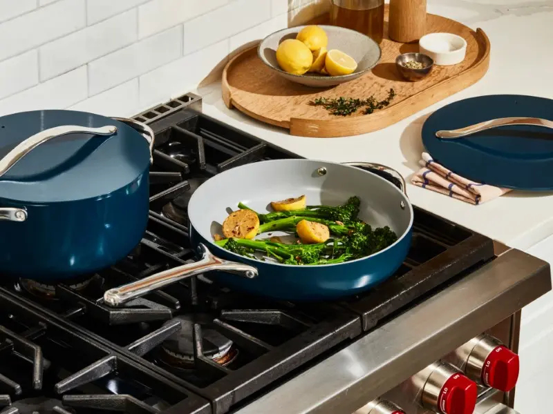 Saute Pan - Navy - Lifestyle