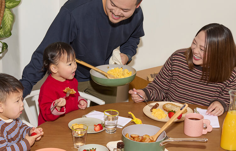 Ceramic Non-Stick Cookware: Non-Toxic Pots and Pans | Caraway