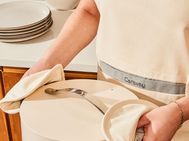 Linen Apron - Cream - With Cream Cookware