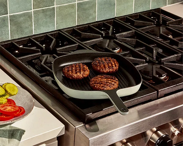 Enameled Cast Iron Grill Pan - Gray - Grilling Burgers on a Gas Stove
