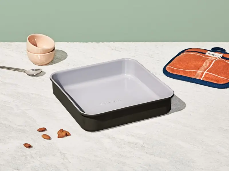 Square Pan - Black - Lifestyle