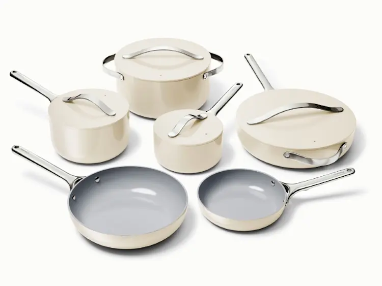 https://images.ctfassets.net/vitsw3itv0qj/6N6wOuUXSlqQwS35Mnnkvt/0418f030fd5fa26b154452efacb1f7b4/Deluxe_Cookware_Set_-_Cream_-_Hero.jpg?q=75