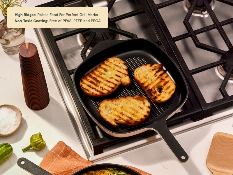 Enameled Cast Iron Grill Pan - Cream - Grilling Toast