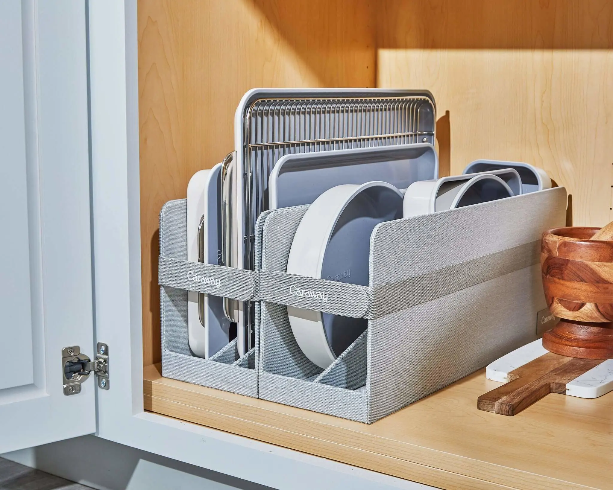 11 Piece Bakeware Set - Cream - In Complimentary Storage